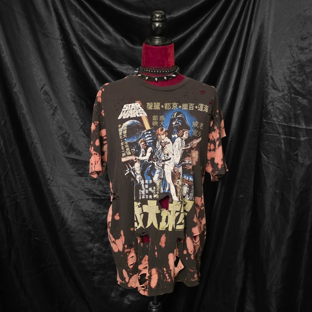 SOLD - Star Wars Graphic Distressed Men's Shirt